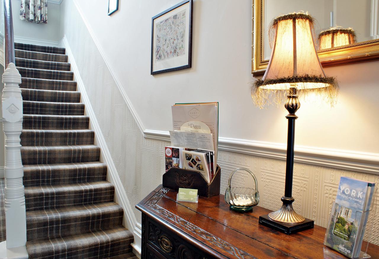 יורק Bronte Guest House מראה חיצוני תמונה